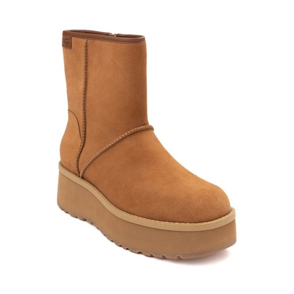 NWT UGG CityFunk Mid Boots! - Picture 1 of 9